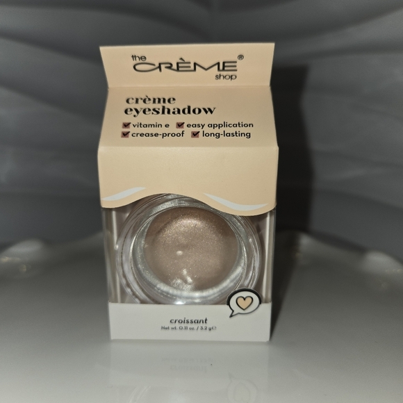 The Creme Shop Other - The Creme Shop Crème Eyeshadow in Croissant